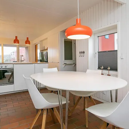 4 Person On A In Apartmán